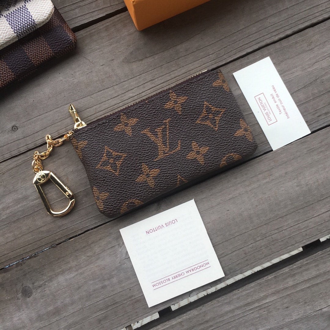 Replica Louis Vuitton Men's Wallet Black Graphite, Men's Fashion, Bags,  Belt bags, Clutches and Pouches on Carousell